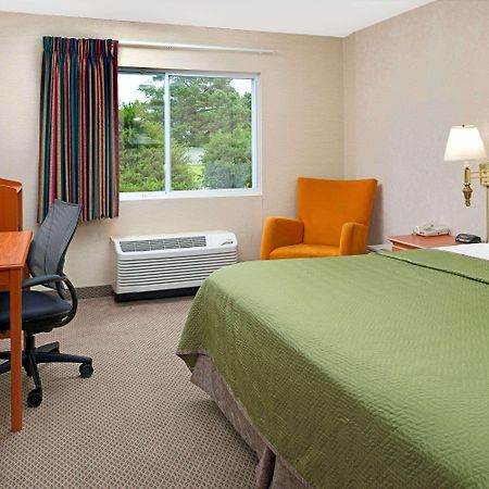 ทราเวลลอดจ์ บาย วินด์แฮม ลินคอล์น Hotel ภายนอก รูปภาพ