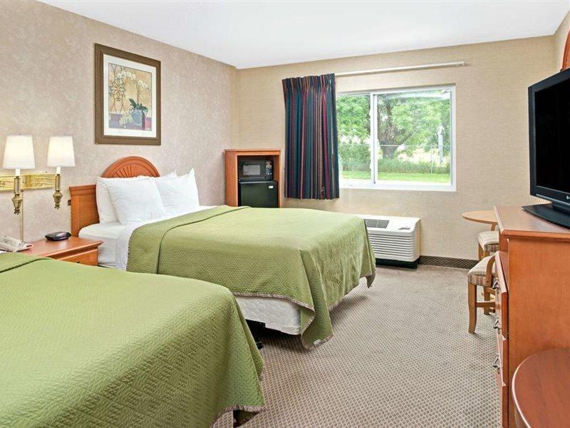 ทราเวลลอดจ์ บาย วินด์แฮม ลินคอล์น Hotel ภายนอก รูปภาพ