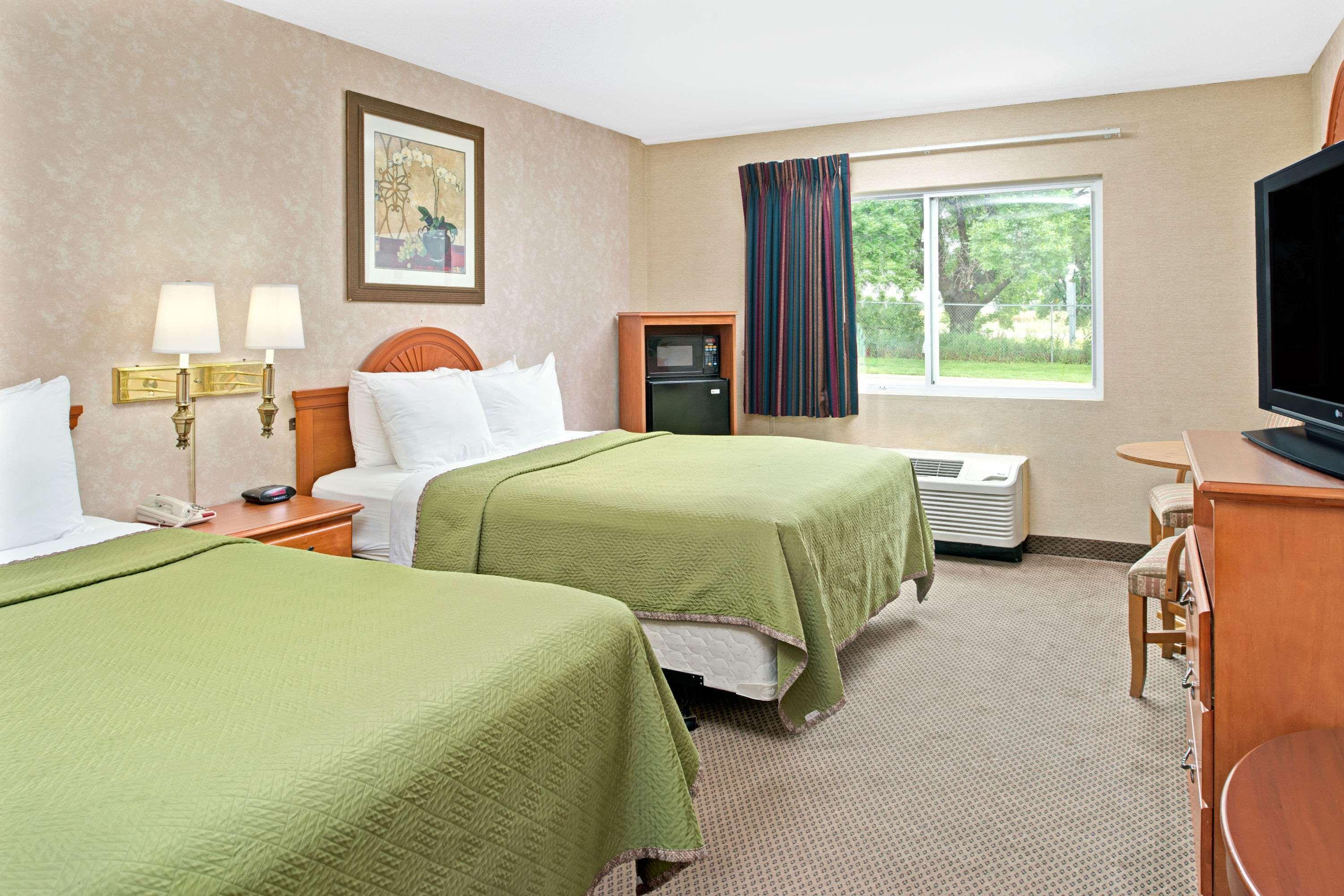 ทราเวลลอดจ์ บาย วินด์แฮม ลินคอล์น Hotel ภายนอก รูปภาพ