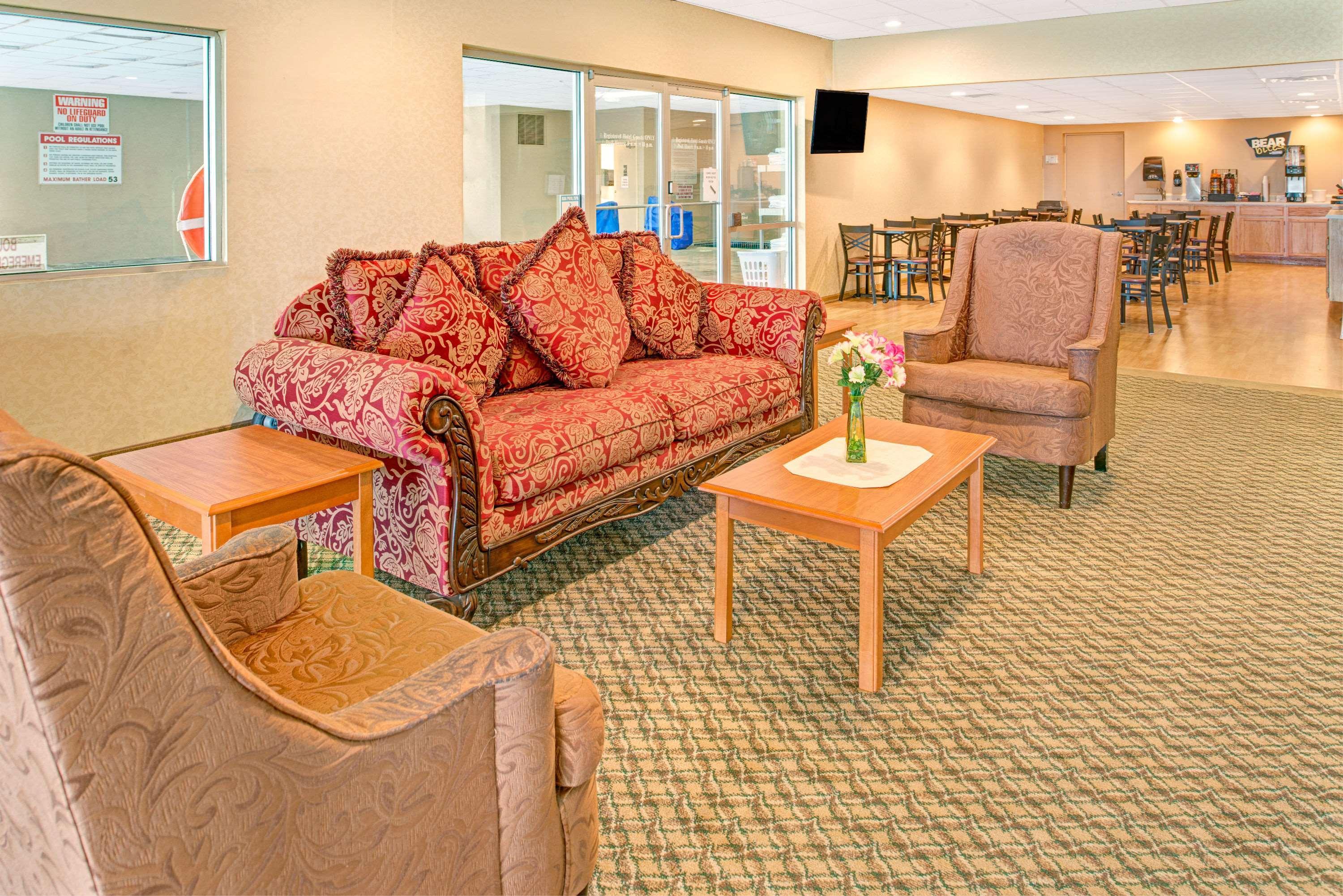 ทราเวลลอดจ์ บาย วินด์แฮม ลินคอล์น Hotel ภายนอก รูปภาพ